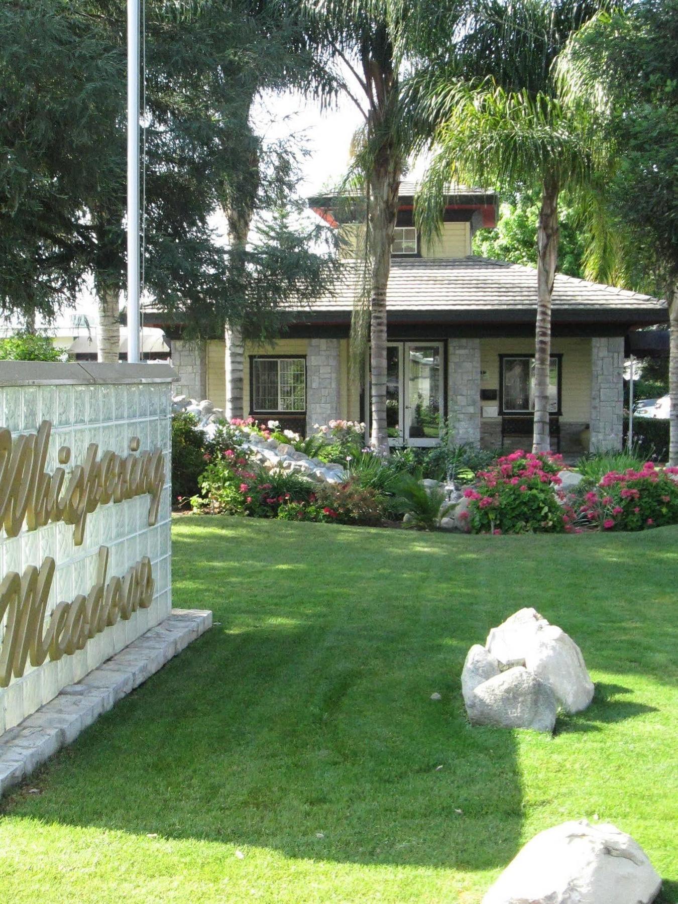 Whispering Meadows Apartments เบเกอร์สฟีลด์ ภายนอก รูปภาพ