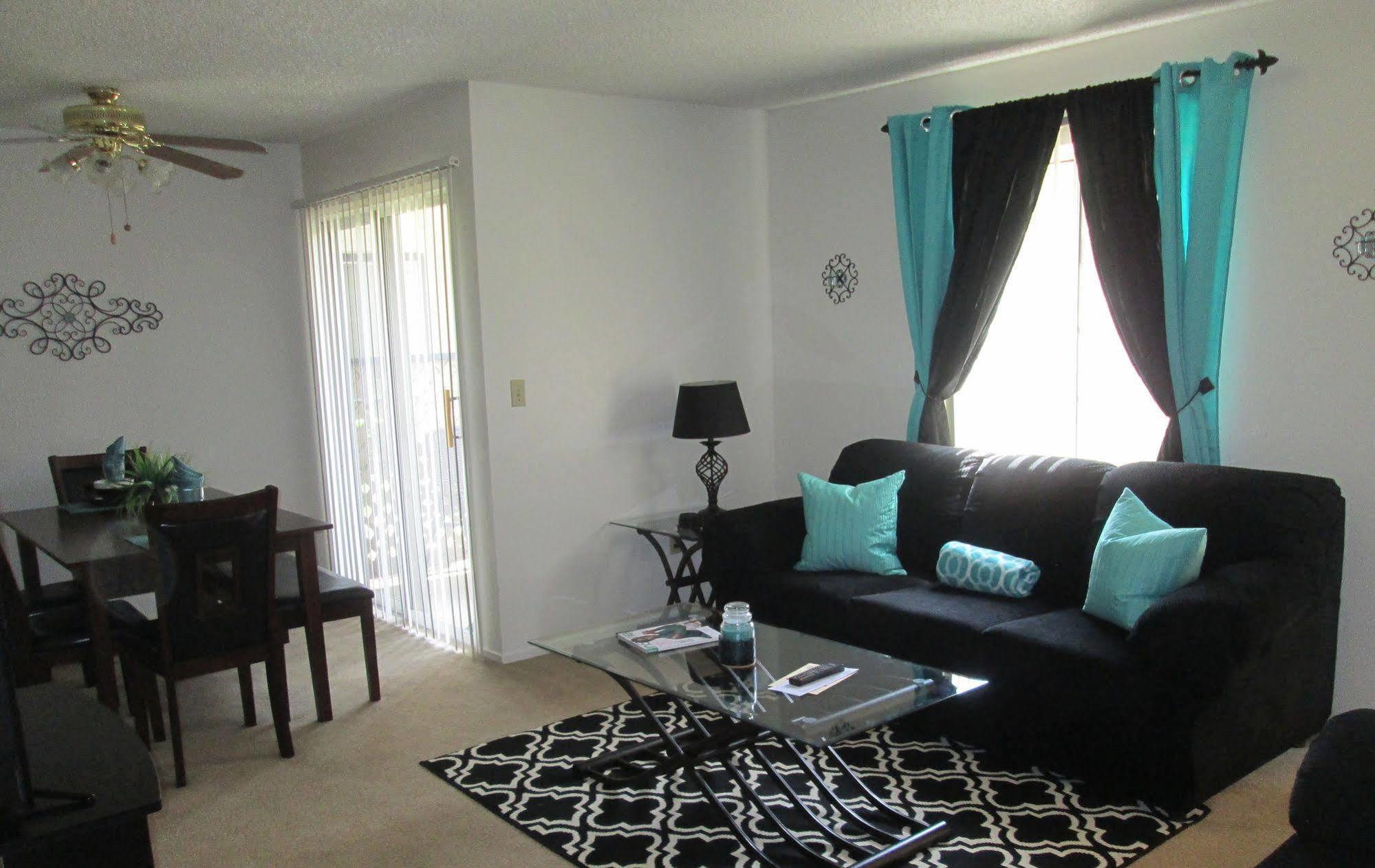 Whispering Meadows Apartments เบเกอร์สฟีลด์ ภายนอก รูปภาพ